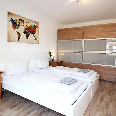 Homie Stay Zell - Apartment Mit Privatparkplatz Zell am Main Exterior foto