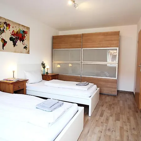 Homie Stay Zell - Apartment Mit Privatparkplatz Zell am Main Exterior foto