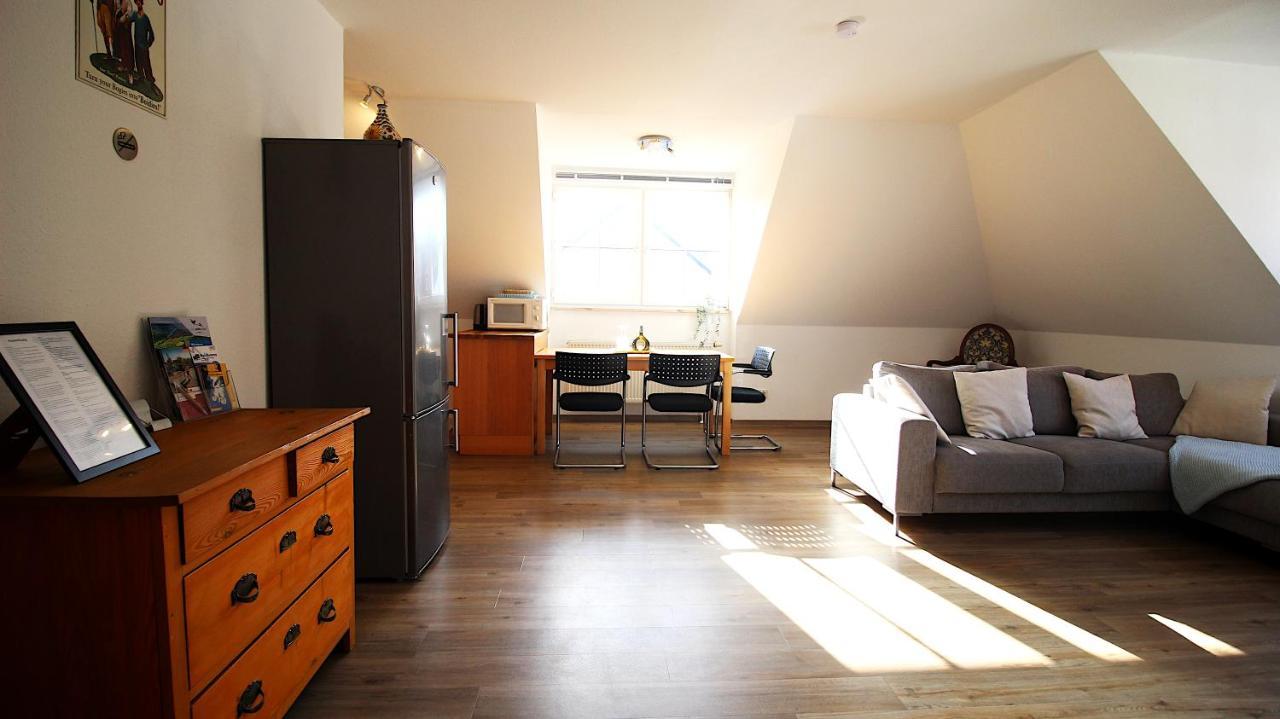 Apartment Homie Stay Zell - Apartment Mit Privatparkplatz Zell am Main